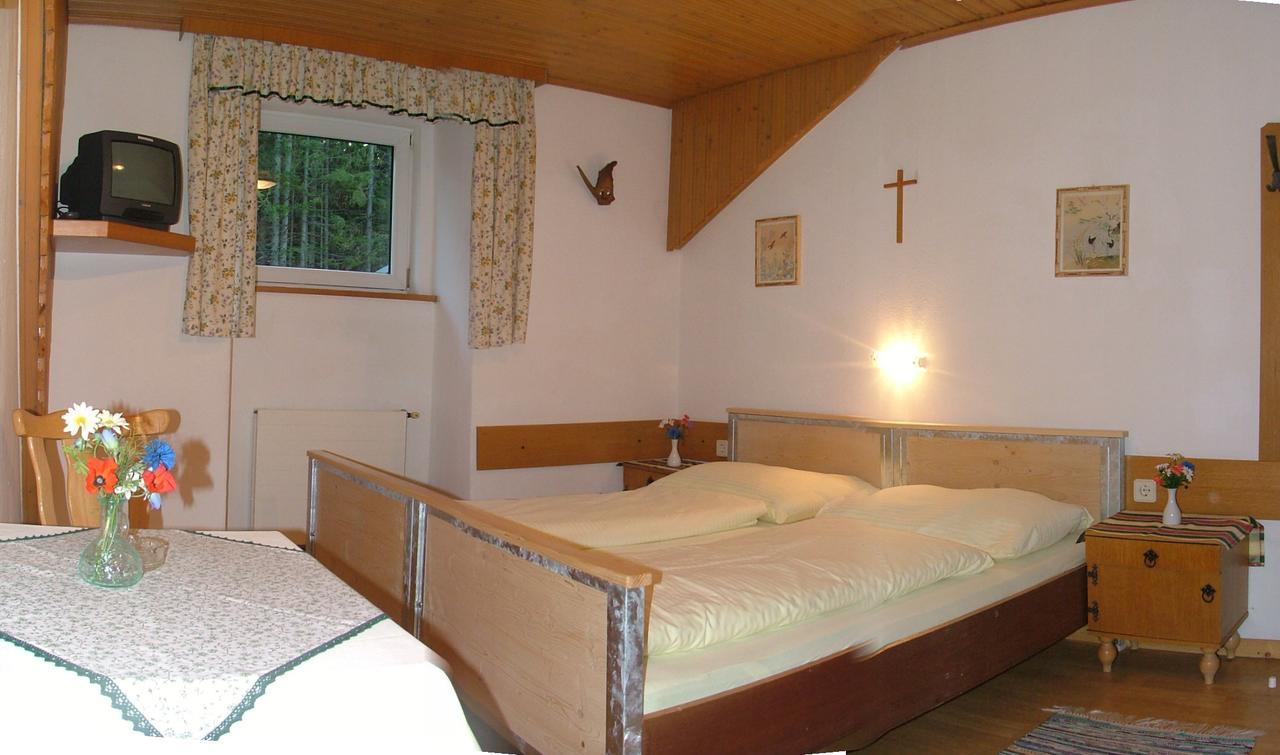 Hotel Gasthof Buchbauer บาด ซังค์ เลออนฮาร์ด อิม ลาวานท์ทาล ภายนอก รูปภาพ
